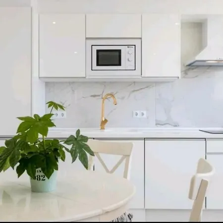 Stylish Flat Next To Marina アパート *