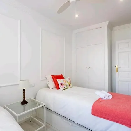 Stylish Flat Next To Marina
